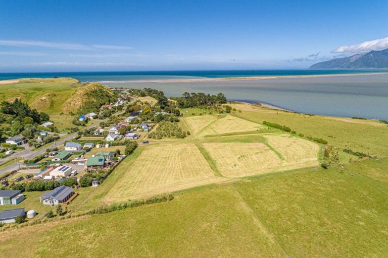 Photo of property in 97 Lake Ferry Road, Lake Ferry, Featherston, 5772