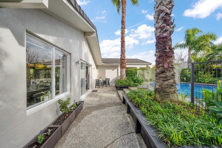 Photo of property in 11 Holly Way, Sunnyhills, Auckland, 2010