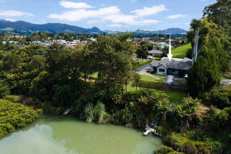 Photo of property in 10 Bransley Grove, Katikati, 3129