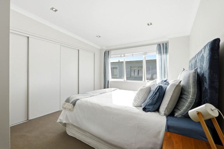 Photo of property in 12 Parkside Drive, Orewa, 0931