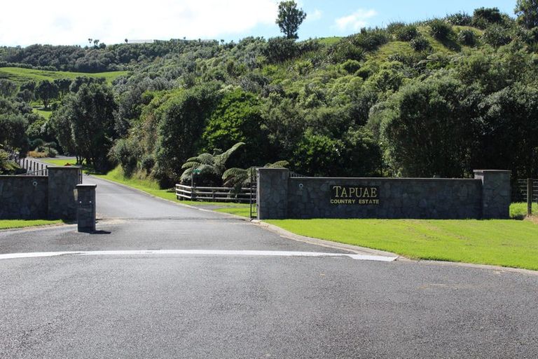 Photo of property in Tapuae, 1 Washer Road, Omata, New Plymouth, 4374