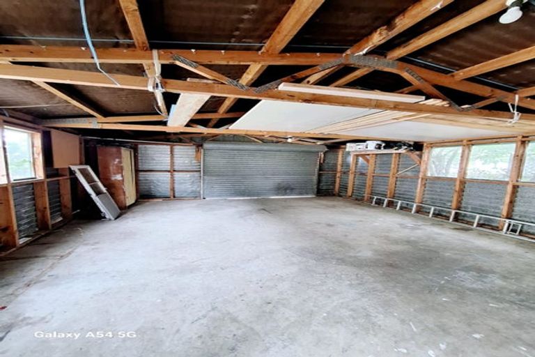 Photo of property in 32 Pearce Crescent, Taita, Lower Hutt, 5011