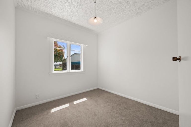 Photo of property in 38 Farrand Road, Kumeu, 0891