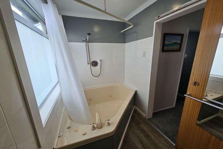 Photo of property in 10 Rimu Street, Kaka Point, Balclutha, 9271