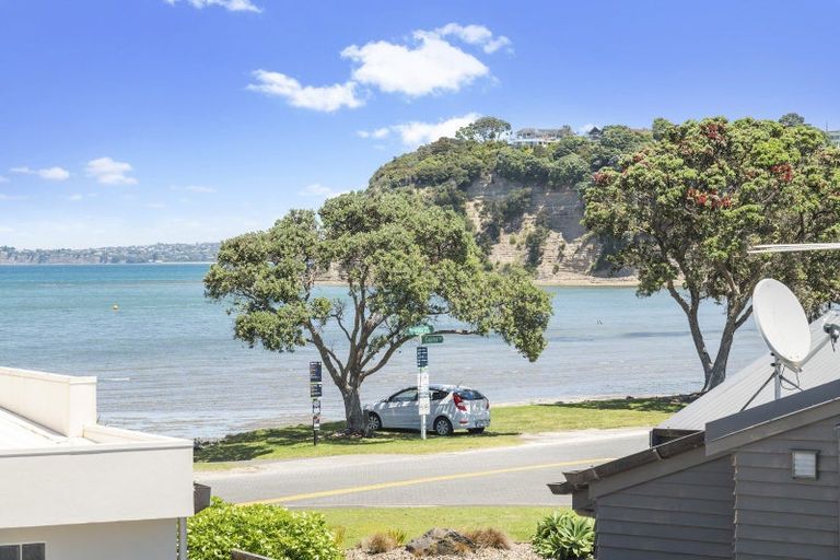 Photo of property in 40a Matakatia Parade, Matakatia, Whangaparaoa, 0930