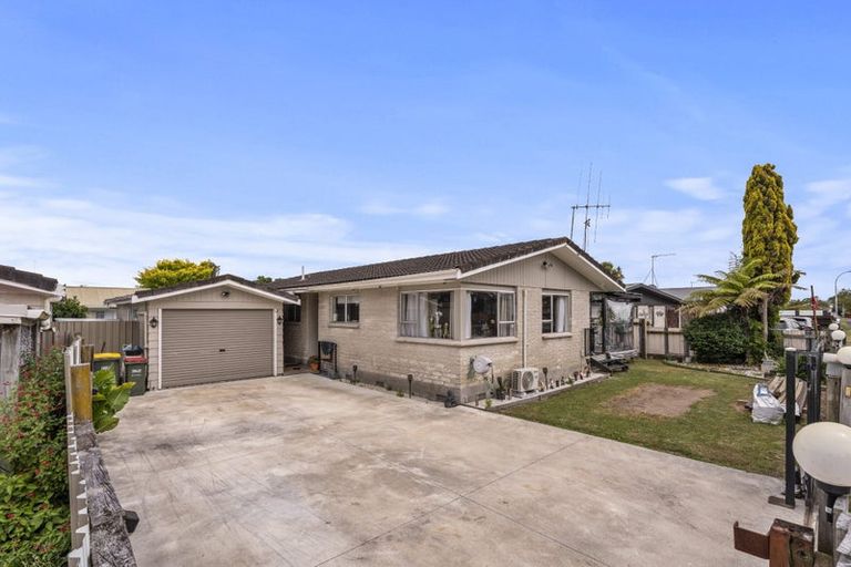 Photo of property in 1 Leslie Place, Deanwell, Hamilton, 3206