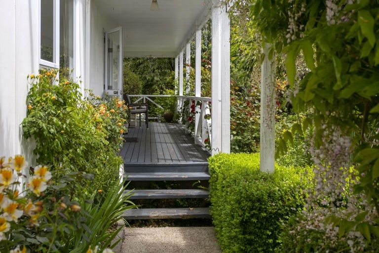 Photo of property in 4 Richmond Avenue, Richmond Heights, Taupo, 3330