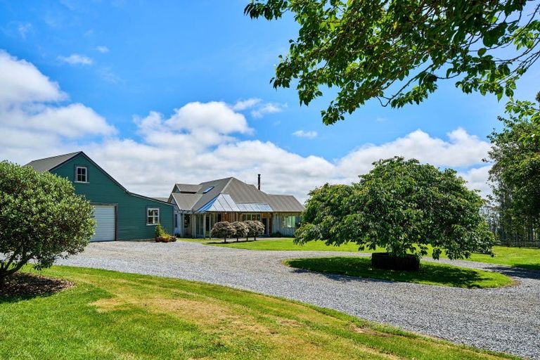 Photo of property in 92 Kaitawa Road, Hautere, Otaki, 5582