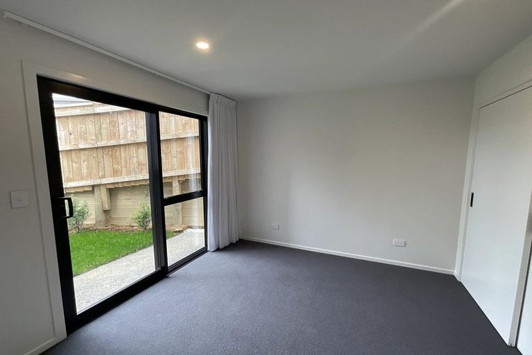 Photo of property in 30a Waiwaka Terrace, Strandon, New Plymouth, 4312