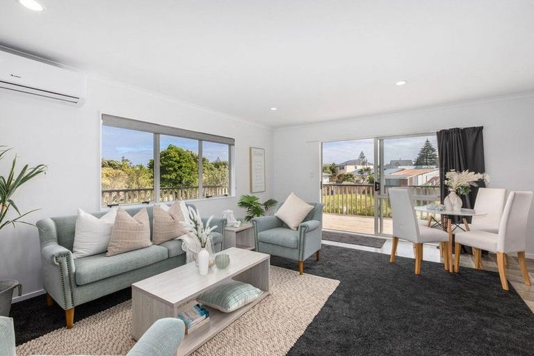 Photo of property in 16a Karaka Street, Otaki Beach, Otaki, 5512