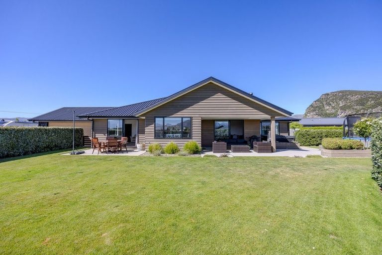 Photo of property in 1 Mallard Street, Albert Town, Wanaka, 9305
