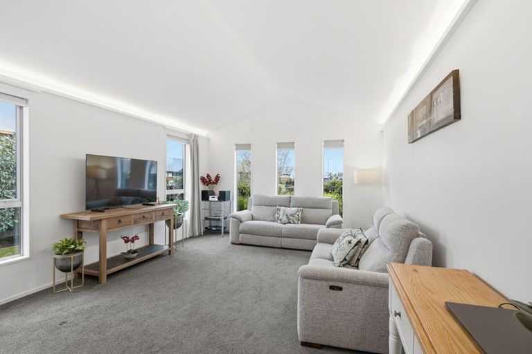 Photo of property in 15 Larissa Road, Halswell, Christchurch, 8025