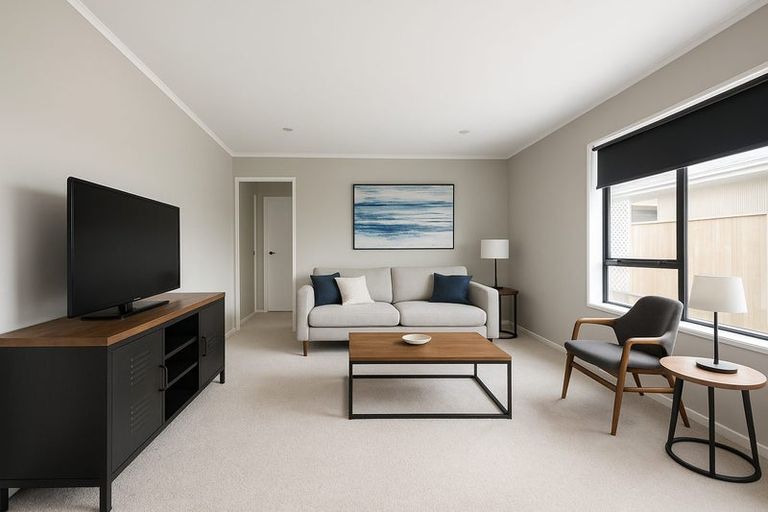 Photo of property in 2/150 Kitchener Road, Pukekohe, 2120