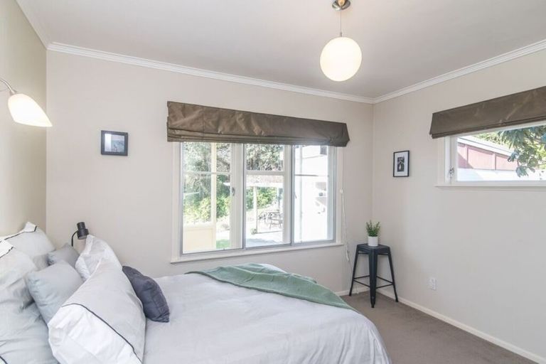 Photo of property in 169 Broderick Road, Johnsonville, Wellington, 6037