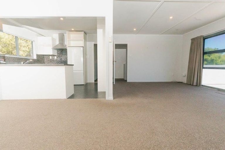 Photo of property in 63 Kirby Street, Glendene, Auckland, 0602