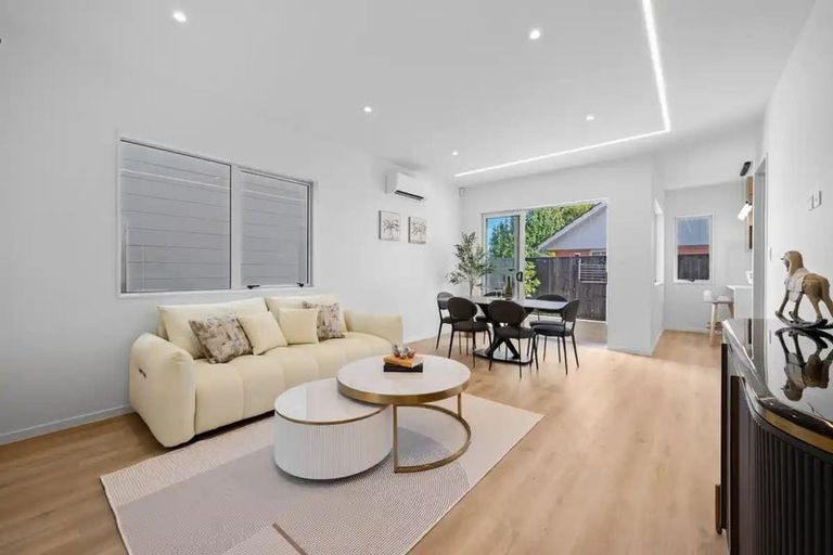 Photo of property in 9a Juliet Avenue, Howick, Auckland, 2014