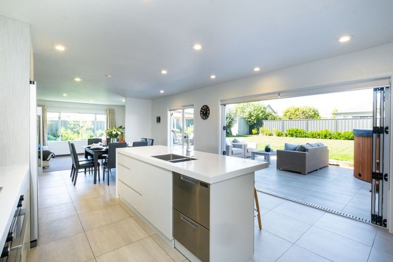 Photo of property in 123 Middle Road, Havelock North, 4130