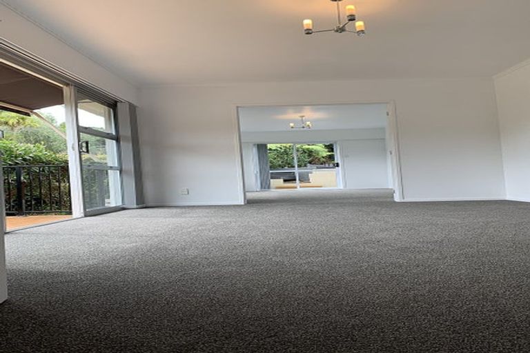 Photo of property in 15 Liston Crescent, Cockle Bay, Auckland, 2014