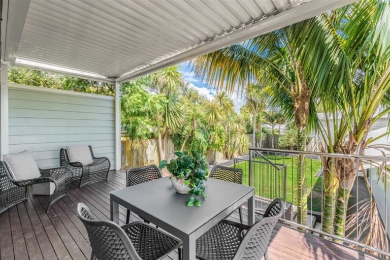 Photo of property in 173 Vauxhall Road, Narrow Neck, Auckland, 0624