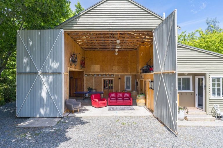 Photo of property in 208 Mapara Road, Acacia Bay, Taupo, 3385