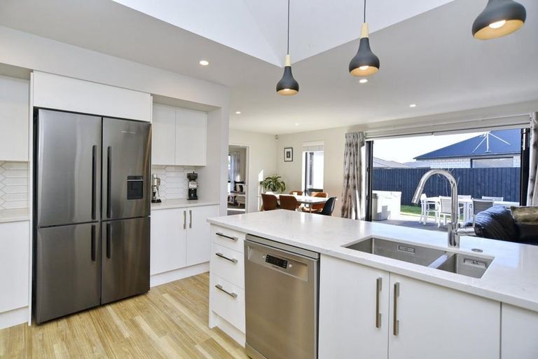 Photo of property in 8 Guyon Street, Marshland, Christchurch, 8083