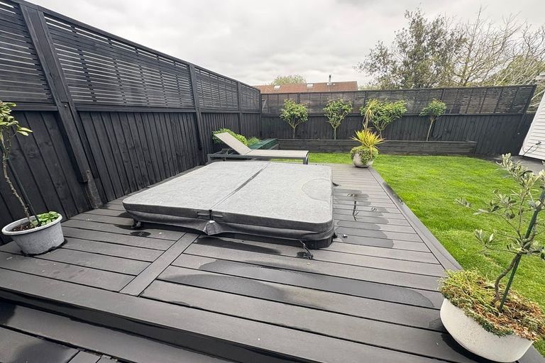 Photo of property in 161 Weston Road, St Albans, Christchurch, 8052