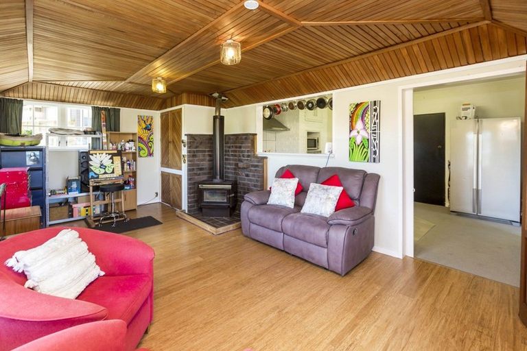 Photo of property in 3 Lord Street, Stokes Valley, Lower Hutt, 5019