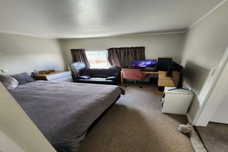 Photo of property in 12 Ruawai Road, Mount Wellington, Auckland, 1060