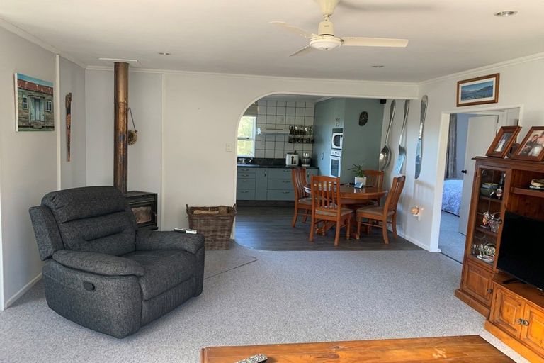 Photo of property in 32 Tokarahi-ngapara Road, Ngapara, Oamaru, 9494