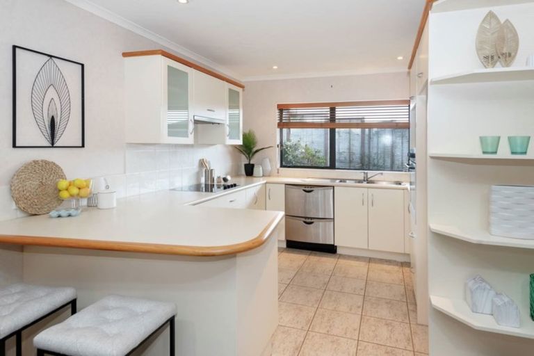 Photo of property in 49 Moore Street, Howick, Auckland, 2014