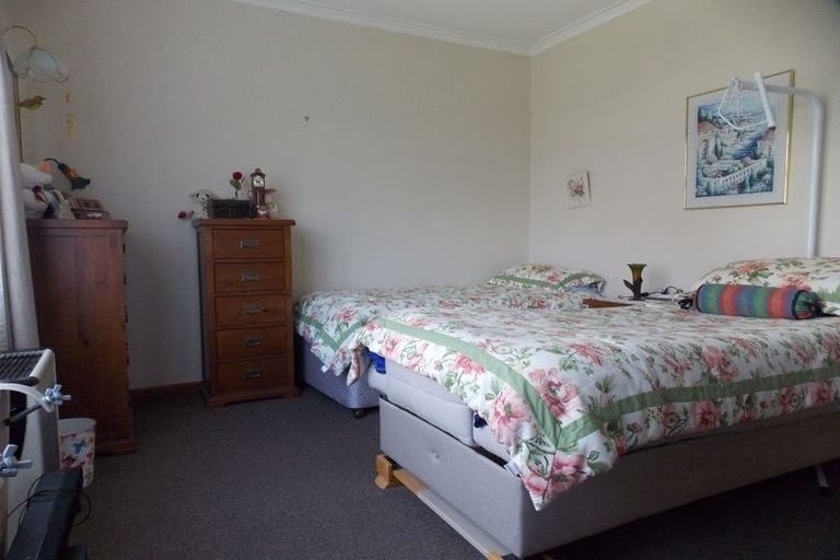 Photo of property in 25 Rewa Street, Takaro, Palmerston North, 4412