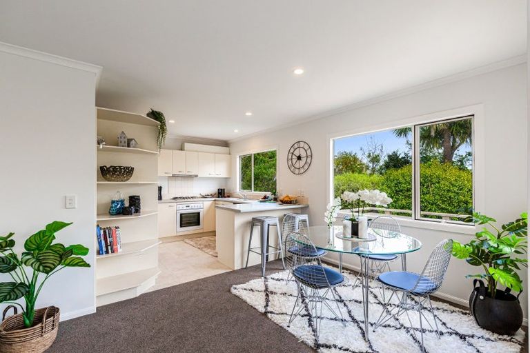 Photo of property in 1/920 East Coast Road, Northcross, Auckland, 0630