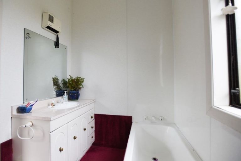 Photo of property in 51 Walker Street, Bluff, 9814