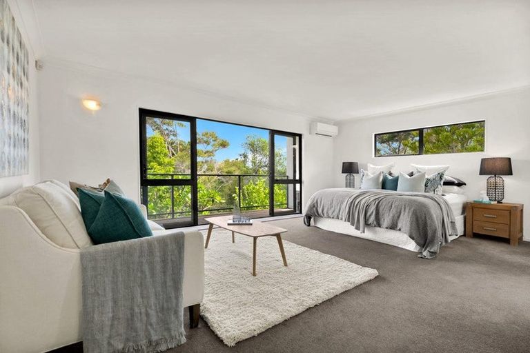 Photo of property in 11 The Close, Greenhithe, Auckland, 0632