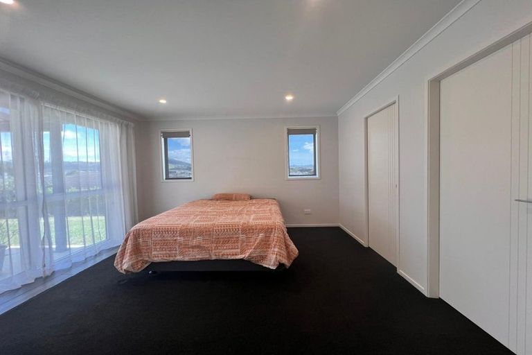 Photo of property in 8 Harriet Johnston Drive, Pokeno, 2402