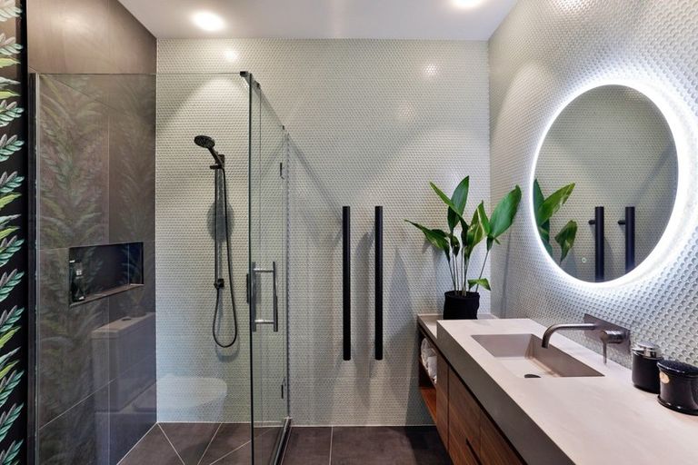 Photo of property in 5 Diamond Lane, Wanaka, 9305