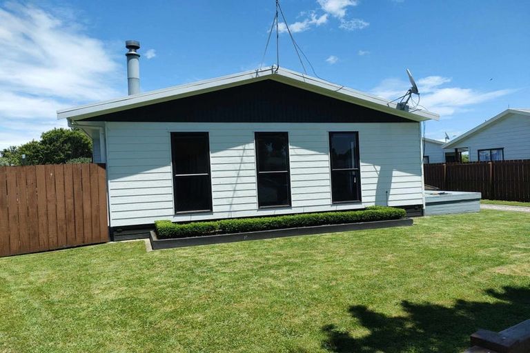 Photo of property in 5 Sequoia Place, Pukete, Hamilton, 3200