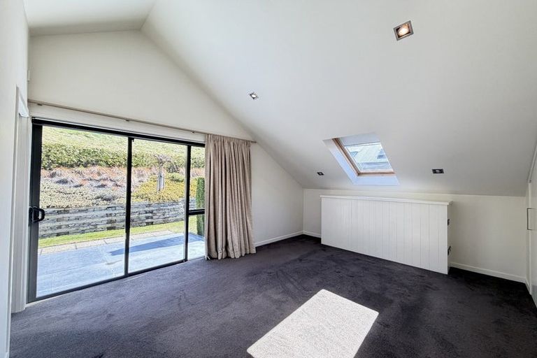 Photo of property in 12 Chartres Lane, Arrowtown, 9302