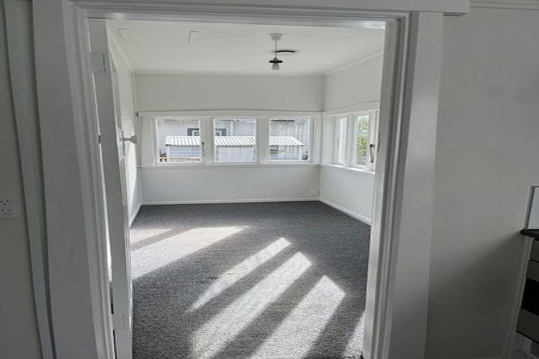 Photo of property in 526 Adelaide Road, Berhampore, Wellington, 6023