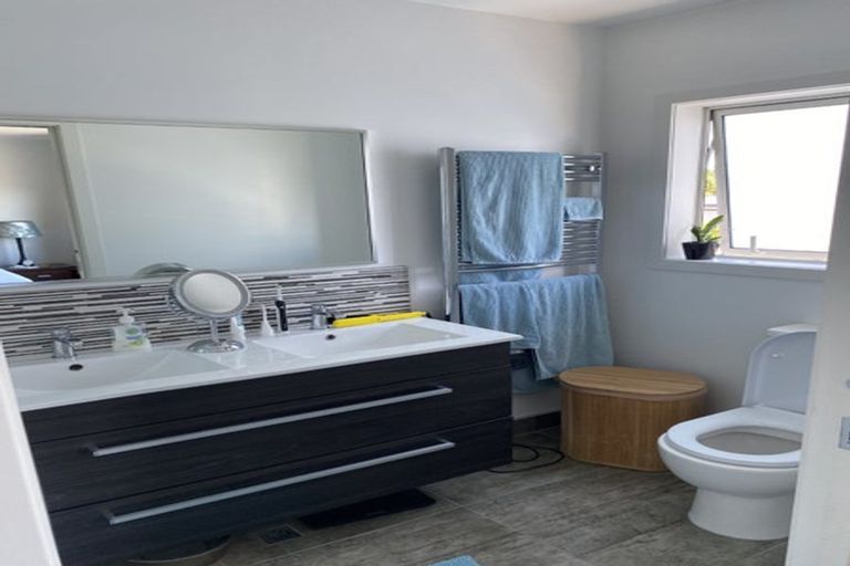 Photo of property in 17 Pacific View, Whitby, Porirua, 5024