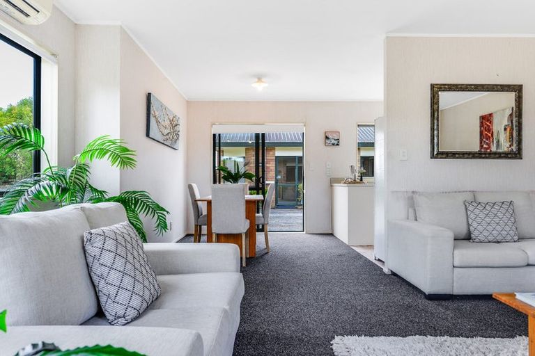 Photo of property in 64 Brymer Road, Grandview Heights, Hamilton, 3200