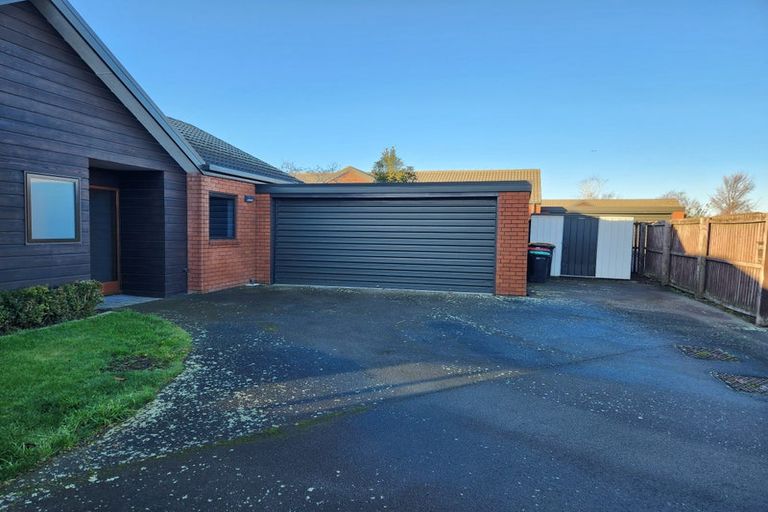 Photo of property in 51 Munro Street, Redwood, Christchurch, 8051