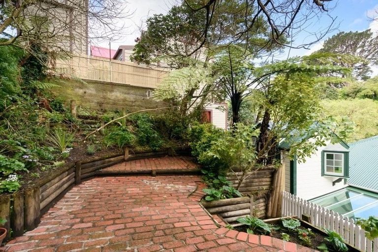 Photo of property in 4 Ascot Street, Thorndon, Wellington, 6011