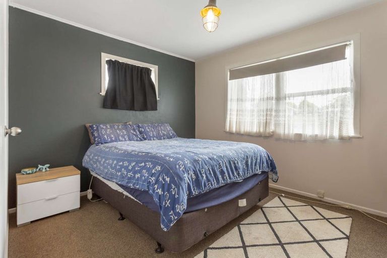 Photo of property in 42 Tairere Crescent, Rosehill, Papakura, 2113