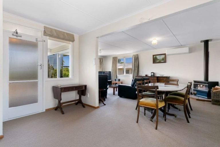 Photo of property in 34 Aubrey Crescent, Rainbow Point, Taupo, 3330