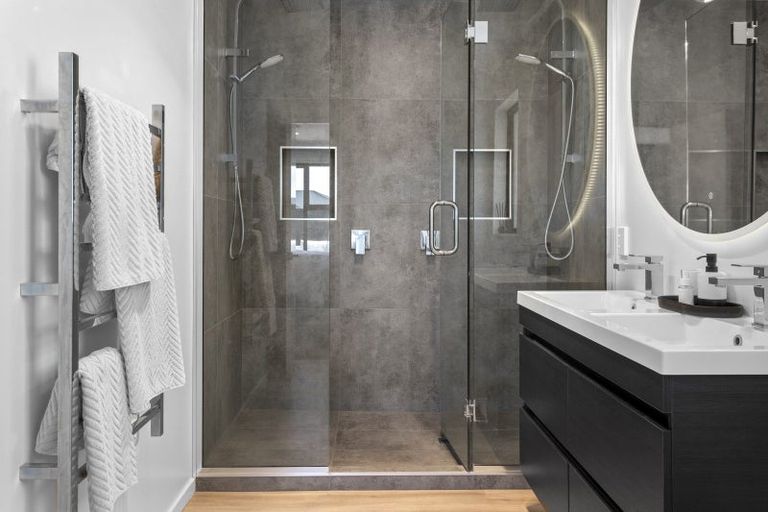 Photo of property in 31 Crossley Avenue, Woodend, 7610