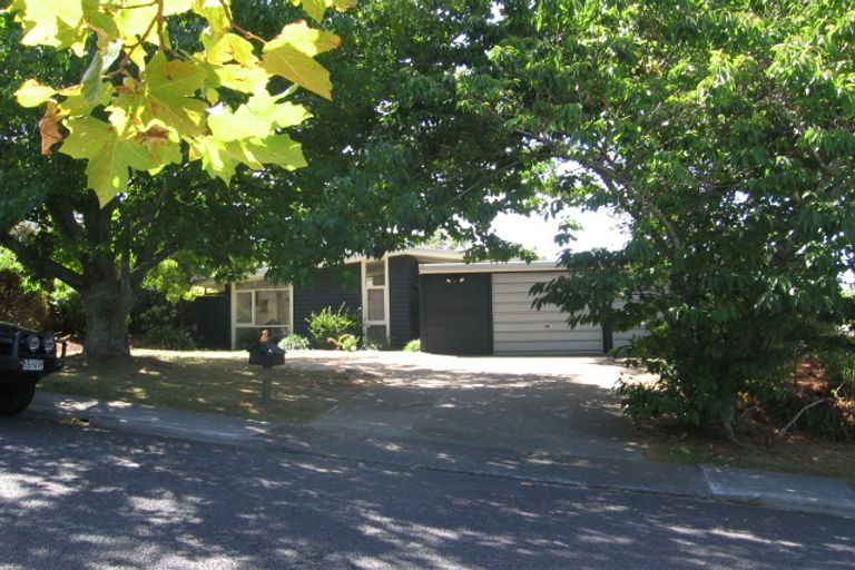 Photo of property in 4 Gladys Avenue, Glenfield, Auckland, 0629