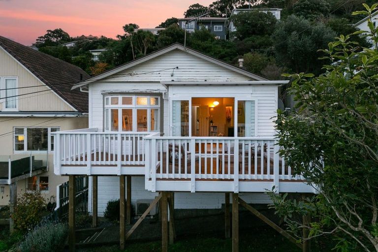 Photo of property in 33 Buckingham Street, Melrose, Wellington, 6023