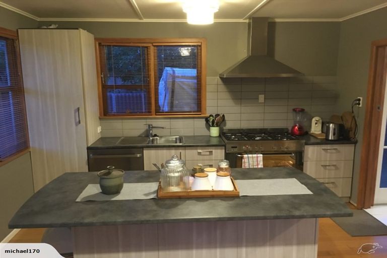 Photo of property in 4 Firth Place, Awapuni, Palmerston North, 4412