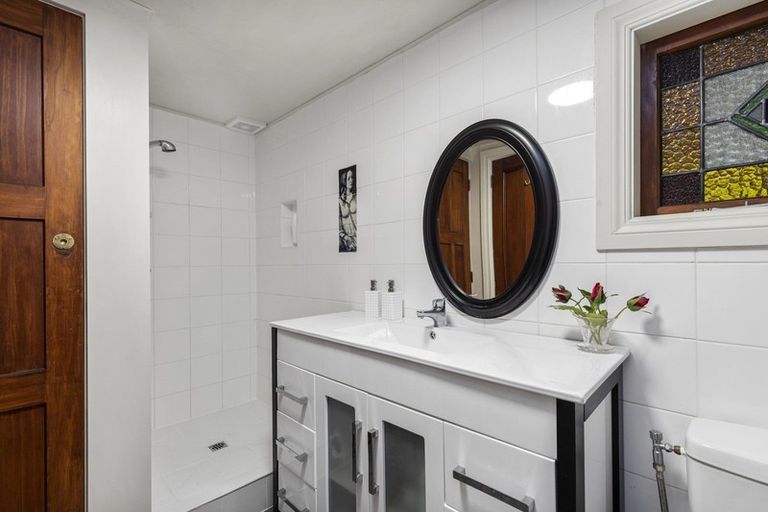 Photo of property in 12 Nikau Road, Point Howard, Lower Hutt, 5013